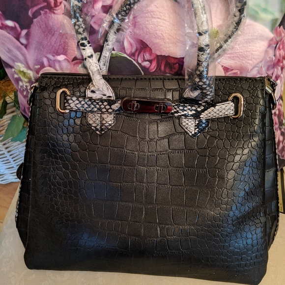 Handbag - Picture 4 of 6